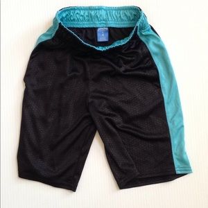 FINAL MARKDOWN Highland Outfitters Boy's Shorts 4